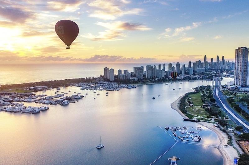Gold Coast Hot Air Balloon Flight and BONUS SkyPoint Observation Deck Breakfast