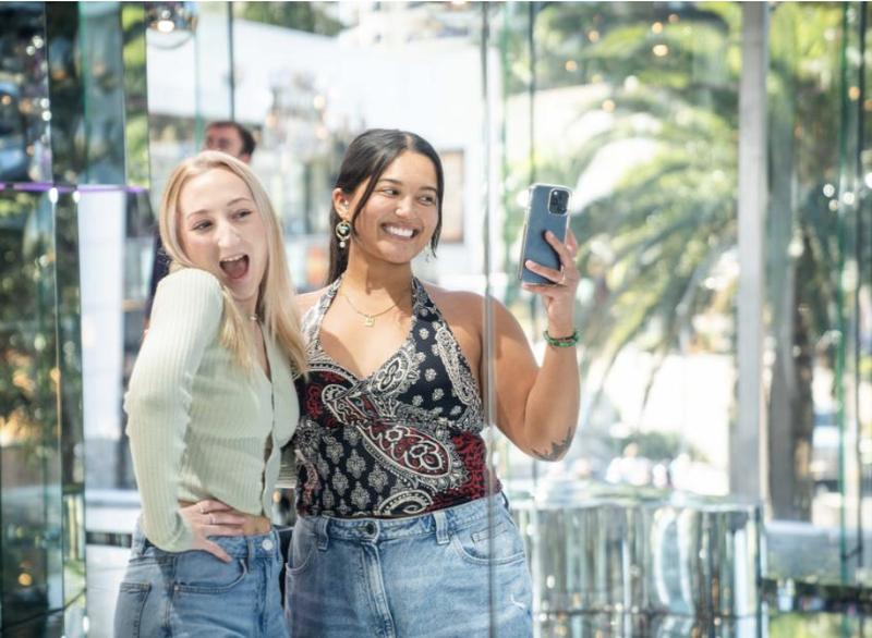 Mirror Bar